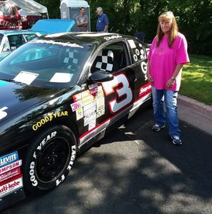 Meet your Posher, Lindy